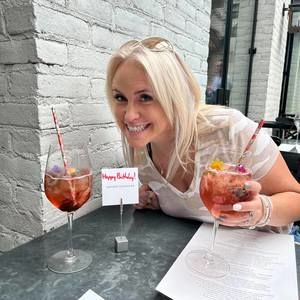 Meet your Posher, Paula